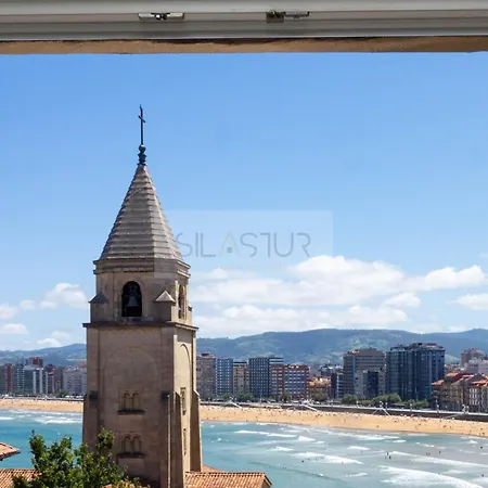 Appartamento ático En Cimadevilla Mirando Al Mar