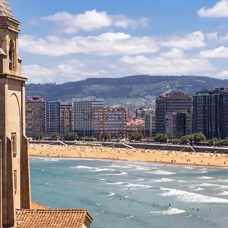 Appartamento ático En Cimadevilla Mirando Al Mar Gijón